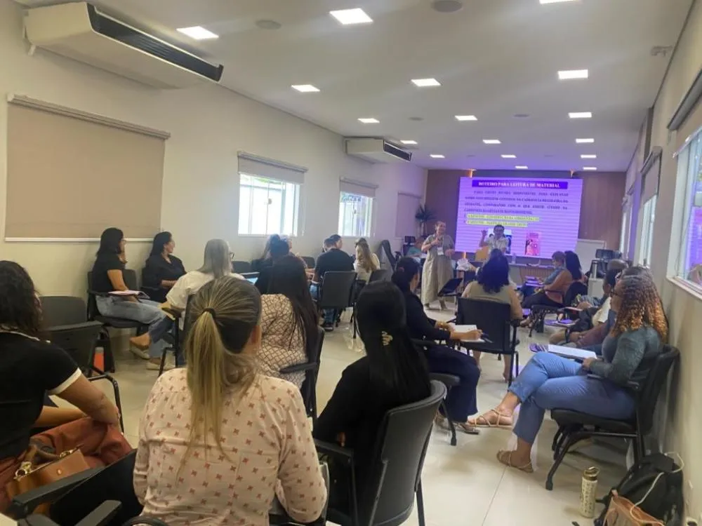 Escola de Saúde Pública promove curso de boas práticas no pré-natal, parto e nascimento