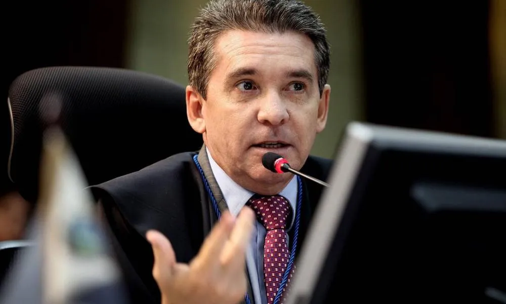 Presidente do TCE-MT, Sérgio Ricardo é preso em operação da Polícia Federal