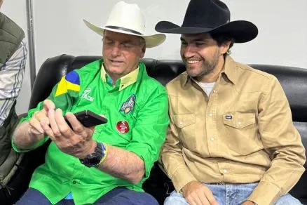 Moraes libera visita de viúvo de Amália Barros a Bolsonaro na Papuda